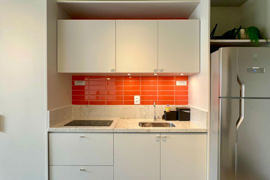 Cozinha de kitnet/studio à venda com 1 quarto, 24m² em Pinheiros, São Paulo