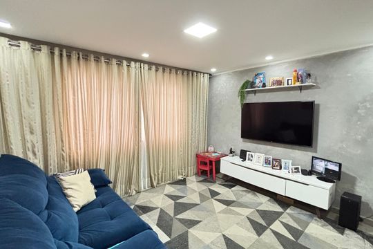 Sala de casa à venda com 3 quartos, 200m² em Jardim Ana Maria, Santo André