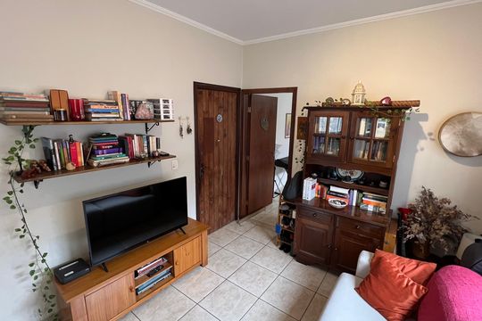 Sala de casa à venda com 2 quartos, 124m² em Alto de Pinheiros, São Paulo