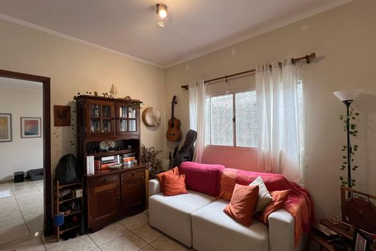 Sala de casa à venda com 2 quartos, 124m² em Alto de Pinheiros, São Paulo