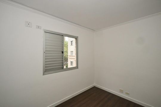 Quarto 1 de apartamento para alugar com 2 quartos, 49m² em Vila Andrade, São Paulo