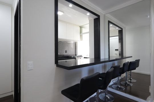 Cozinha de apartamento para alugar com 2 quartos, 49m² em Vila Andrade, São Paulo