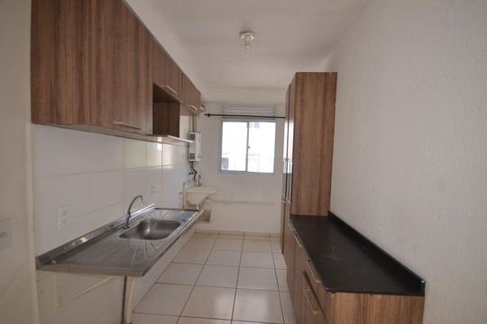 Cozinha de apartamento para alugar com 2 quartos, 48m² em Campo Grande, Rio de Janeiro