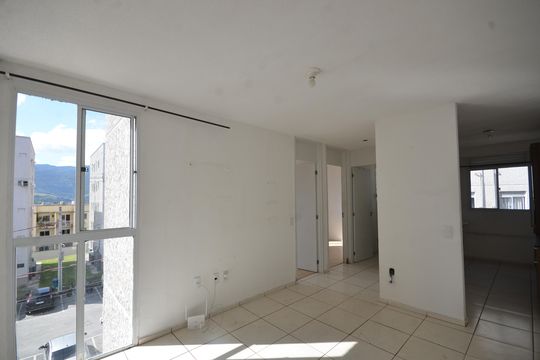 Sala de apartamento para alugar com 2 quartos, 48m² em Campo Grande, Rio de Janeiro