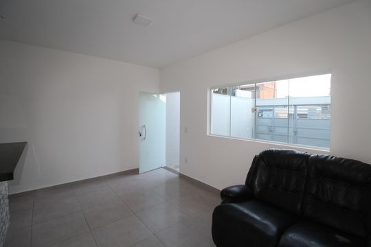Sala de casa para alugar com 2 quartos, 70m² em Jardim Minezotta (nova Veneza), Sumaré