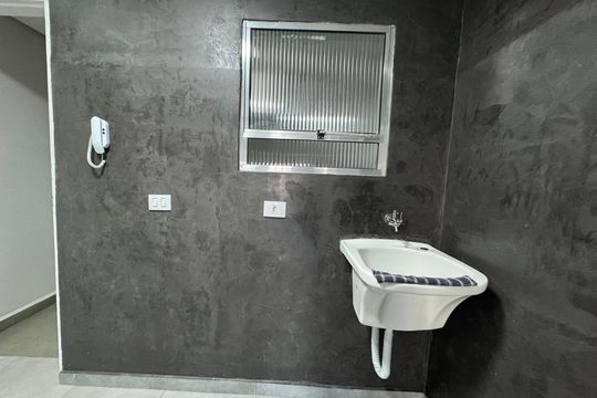 Área de Serviço de casa para alugar com 2 quartos, 70m² em Rochdale, Osasco