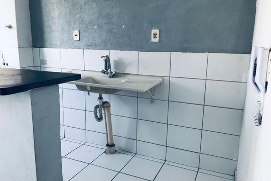 Cozinha de apartamento para alugar com 2 quartos, 54m² em Guadalupe, Rio de Janeiro