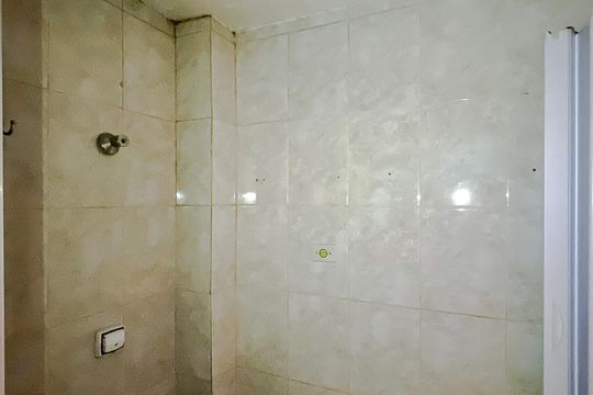 Banheiro de apartamento à venda com 2 quartos, 42m² em Brás, São Paulo