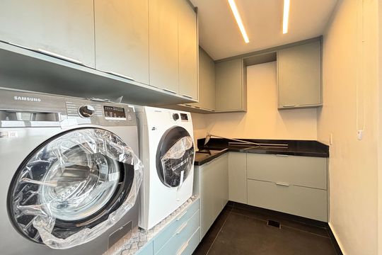 Área de Serviço de apartamento para alugar com 2 quartos, 176m² em Vila Olímpia, São Paulo