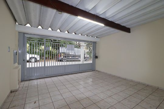 Garagem de casa à venda com 3 quartos, 210m² em Vila Curuçá, Santo André