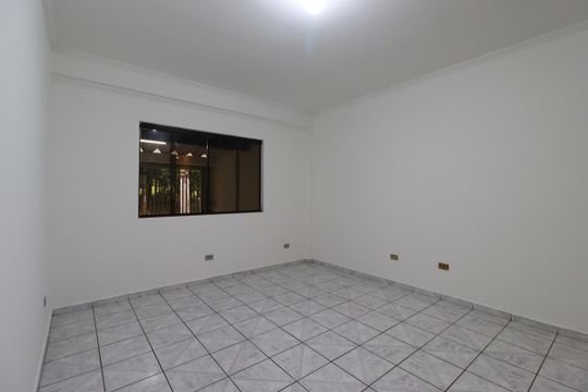 Casa à venda com 3 quartos, 210m² em Vila Curuçá, Santo André