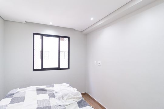 Quarto de apartamento para alugar com 1 quarto, 39m² em Metalúrgicos , Osasco
