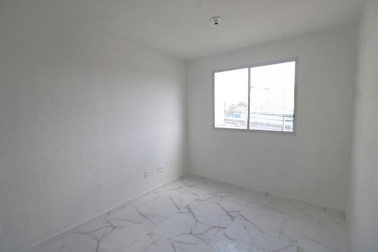 Sala de apartamento para alugar com 2 quartos, 42m² em Madureira, Rio de Janeiro