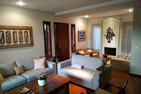 Casa à venda com 4 quartos, 279m² em Interlagos, São Paulo