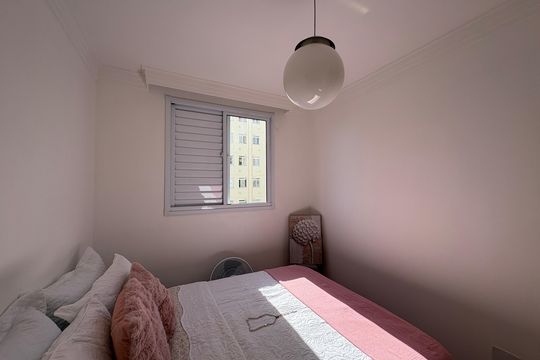 Quarto 2 de apartamento para alugar com 2 quartos, 44m² em Jardim Iris, São Paulo
