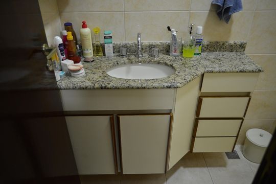 Banheiro Social de apartamento à venda com 3 quartos, 103m² em Pinheirinho, Santo André