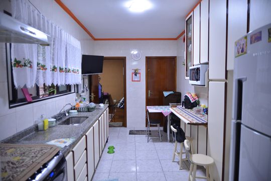 Cozinha de apartamento à venda com 3 quartos, 103m² em Pinheirinho, Santo André