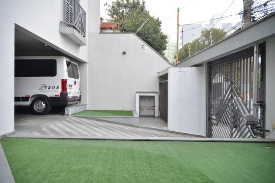 Garagem de apartamento à venda com 3 quartos, 103m² em Pinheirinho, Santo André