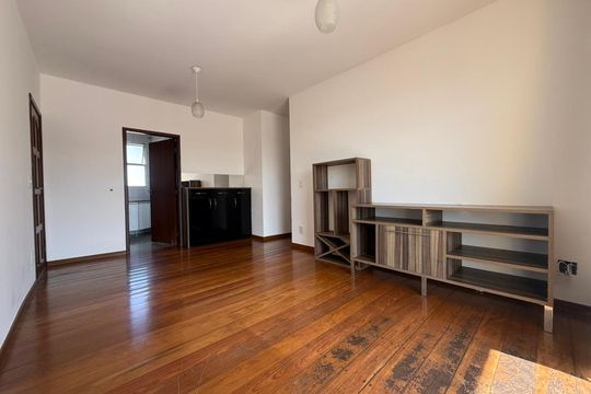 Sala de apartamento à venda com 3 quartos, 95m² em Santa Tereza, Belo Horizonte