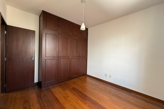 Quarto de apartamento à venda com 3 quartos, 95m² em Santa Tereza, Belo Horizonte