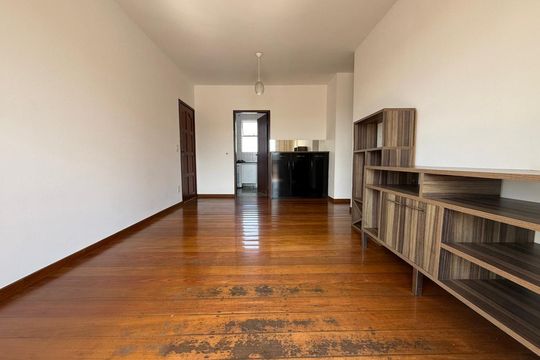 Sala de apartamento à venda com 3 quartos, 95m² em Santa Tereza, Belo Horizonte