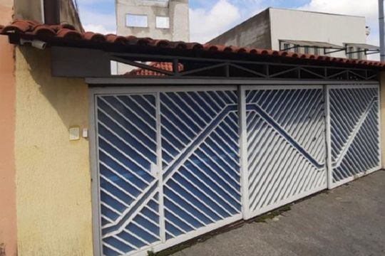 Fachada de casa à venda com 3 quartos, 260m² em Vila Guilherme, São Paulo