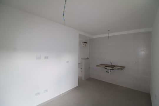 Sala/Cozinha de apartamento à venda com 1 quarto, 33m² em Parada Inglesa, São Paulo