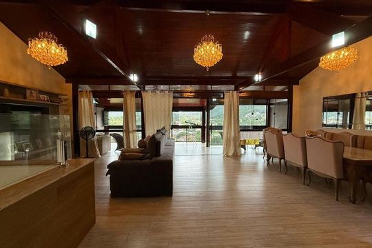 Casa à venda com 4 quartos, 450m² em Maravista, Niterói