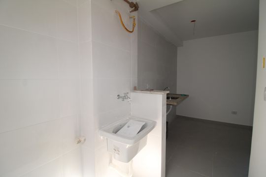 Sala / Cozinha de apartamento à venda com 1 quarto, 33m² em Parada Inglesa, São Paulo