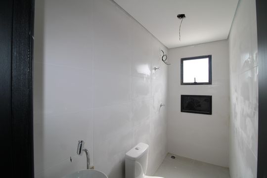 Banheiro de apartamento à venda com 2 quartos, 50m² em Parada Inglesa, São Paulo
