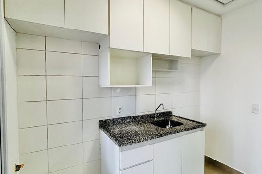 Cozinha  de apartamento para alugar com 2 quartos, 52m² em Alphaville Empresarial, Barueri