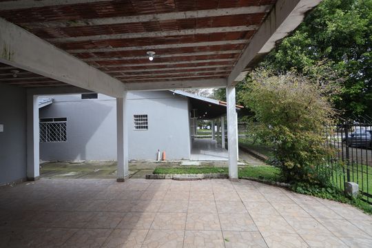 Garagem de casa para alugar com 3 quartos, 350m² em Harmonia, Canoas