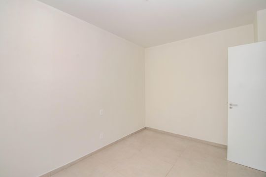 Quarto 2 de apartamento para alugar com 2 quartos, 50m² em Parque Santa Fé, Porto Alegre
