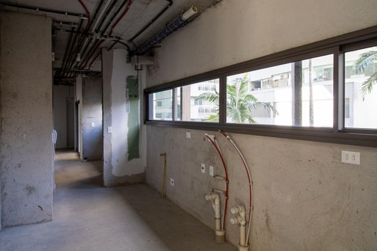 Cozinha de apartamento à venda com 3 quartos, 209m² em Vila Nova Conceição, São Paulo