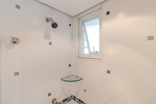 Banheiro Social de apartamento à venda com 3 quartos, 97m² em Sumarezinho, São Paulo