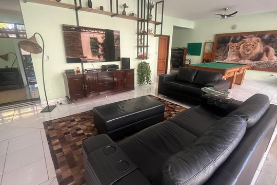 Sala de casa para alugar com 6 quartos, 799m² em Parque Alto Taquaral, Campinas