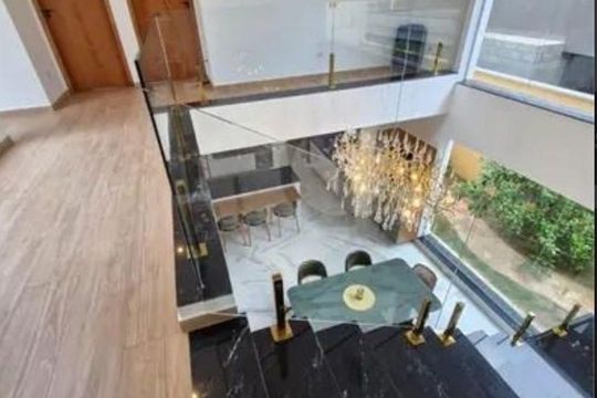 Escada de casa à venda com 4 quartos, 700m² em Alto da Lapa, São Paulo