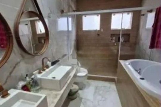 Banheiro de casa à venda com 4 quartos, 700m² em Alto da Lapa, São Paulo