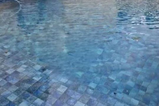 Piscina de casa à venda com 4 quartos, 700m² em Alto da Lapa, São Paulo