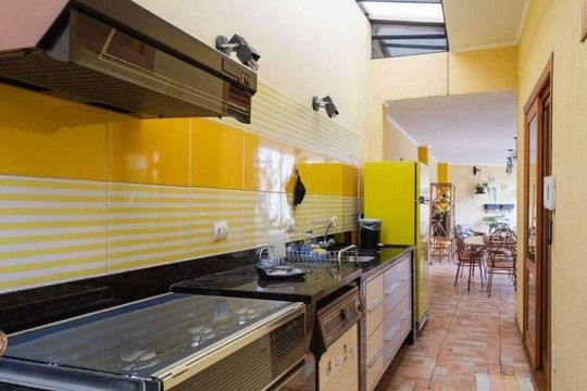 Cozinha de casa à venda com 4 quartos, 700m² em Alto da Lapa, São Paulo
