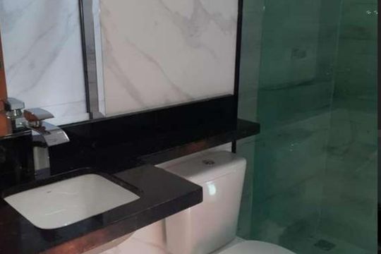 Banheiro de casa à venda com 3 quartos, 350m² em Parque Sao Domingos, São Paulo