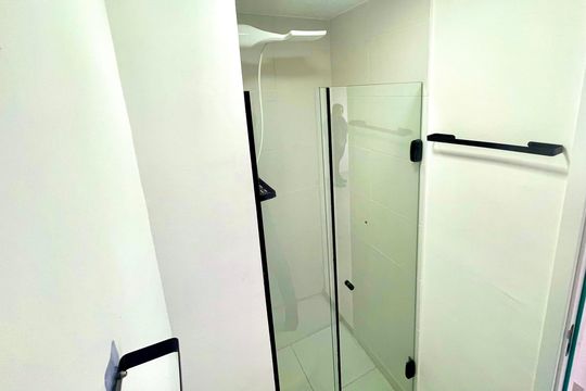 Banheiro de apartamento para alugar com 2 quartos, 33m² em Parque Novo Mundo, São Paulo
