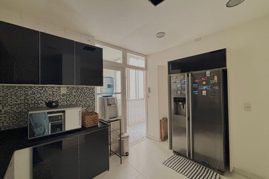 Cozinha de apartamento à venda com 3 quartos, 164m² em Copacabana, Rio de Janeiro