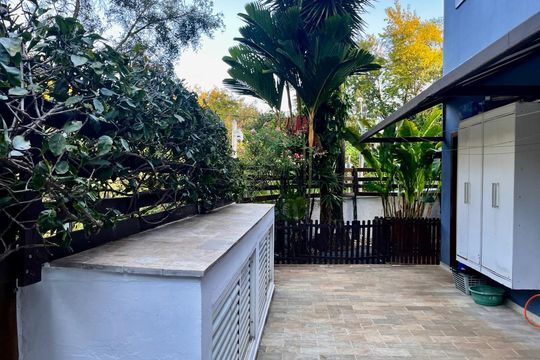 Quintal de casa à venda com 3 quartos, 235m² em Fazenda Santa Cândida, Campinas