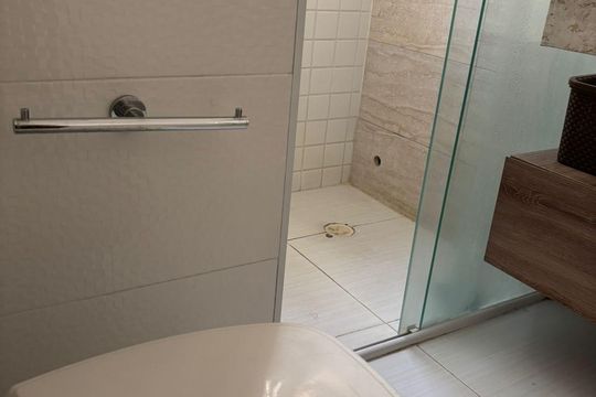Banheiro 1 de casa à venda com 3 quartos, 240m² em Centro, Guarulhos