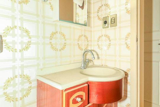 Banheiro de apartamento à venda com 0 quarto, 30m² em Independência, Porto Alegre