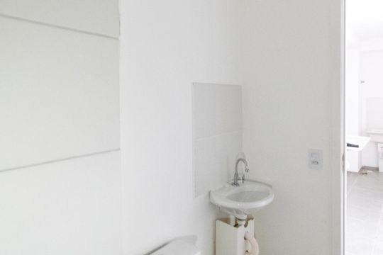 Banheiro  de apartamento à venda com 2 quartos, 37m² em Jardim Oriental, São Paulo