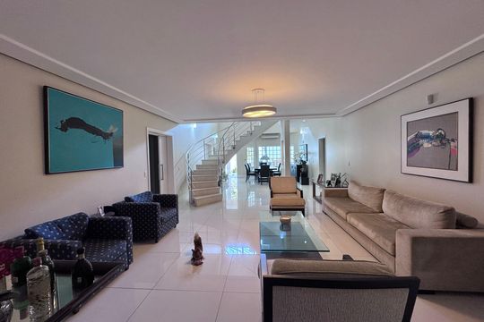 Casa à venda com 5 quartos, 612m² em Barra da Tijuca, Rio de Janeiro
