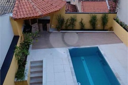 Casa à venda com 3 quartos, 270m² em Jardim São Paulo, São Paulo