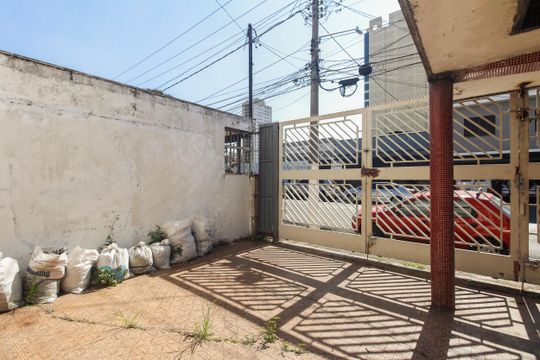 Garagem de casa à venda com 3 quartos, 176m² em Chácara Califórnia, São Paulo